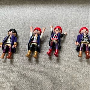 PlayMobile Geobra Pirates Set Of 4 Figures